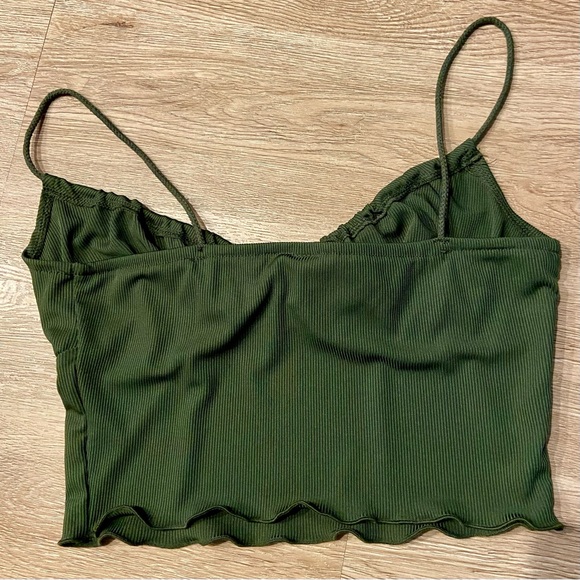 NWOT Green Cropped Tank - Picture 2 of 4
